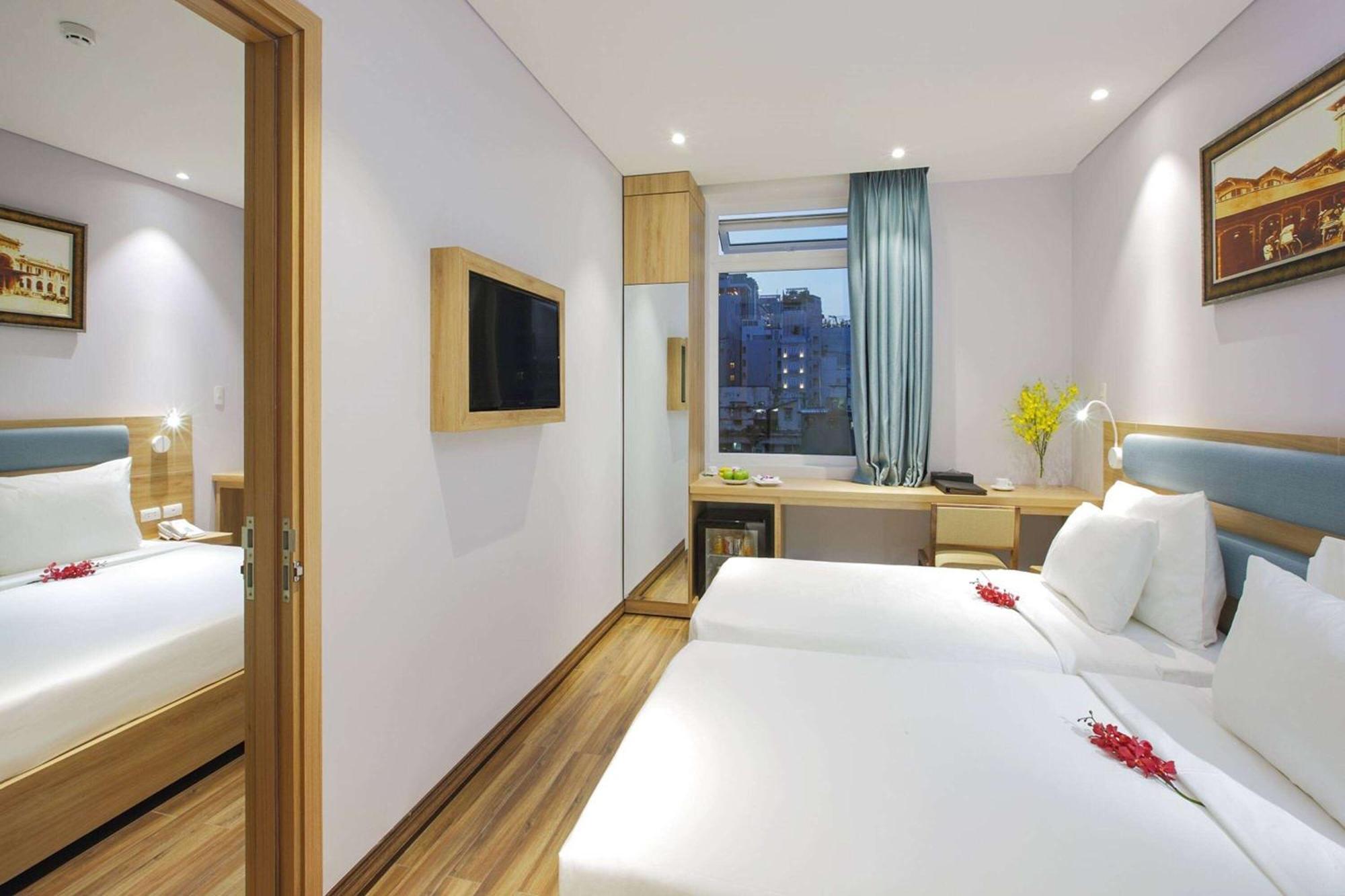 Ramada Encore By Wyndham Saigon D1 - Formerly M Boutique Hotel Saigon Ho Chi Minh City Exterior photo